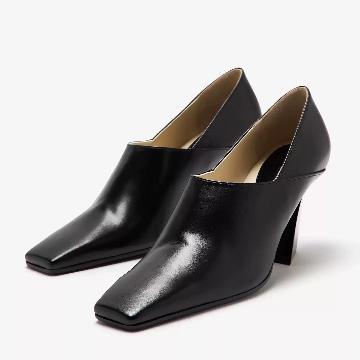 Formal Wear Women'S Loafers - รองเท้าส้นหนาหัวเหลี่ยมหนังสีดำสำหรับผู้หญิง แบบสวม ทรงวีคัท เหมาะสำหรับใส่ทำงาน โอกาสทางการ หรือใส่แบบเรียบง่าย