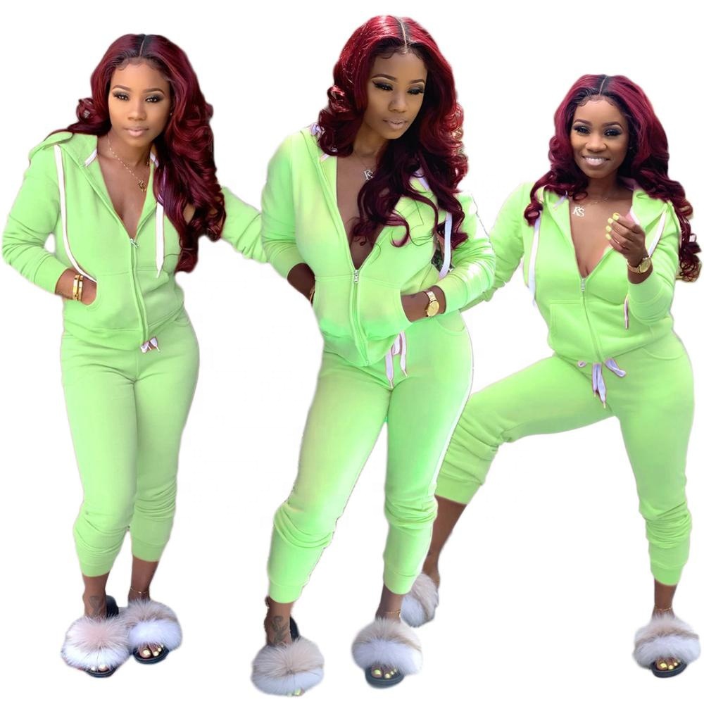 ชุดกีฬาผู้หญิงสองชิ้นผ้าฟลีซสี - Monochrome Suit Set บทวิจารณ์และราคา