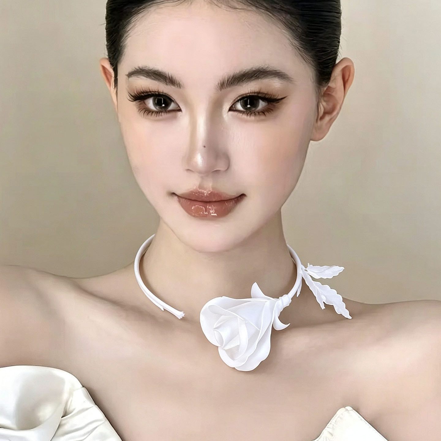 แฟชั่นเครื่องประดับทำด้วยมือสี - Women Formal Wear Black And White บทวิจารณ์และราคา